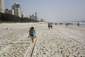 surfers-paradise-beach-walk