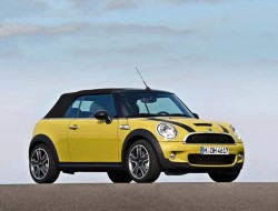 The film 'Goodbye, Pork pie' follows a yellow mini on a New Zealand road trip