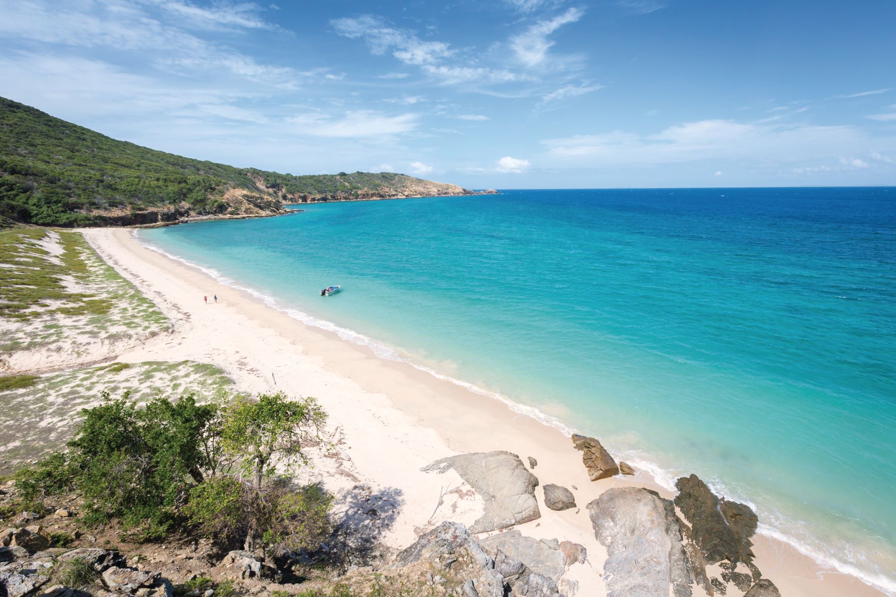 Day walks in Queensland for your road-trip